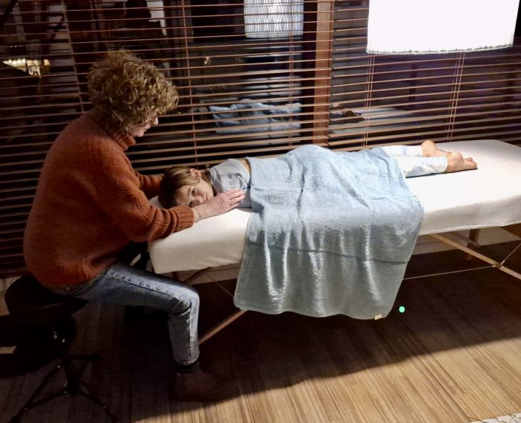 Kindermassage met mama of papa bij VIDA Kindermassage met mama of papa bij VIDA